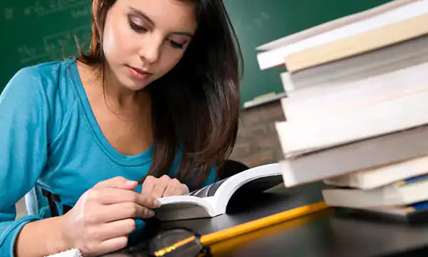 تعبیر خواب کتاب خواندن برای دختر مجرد + کتاب قدیمی کهنه از حضرت یوسف