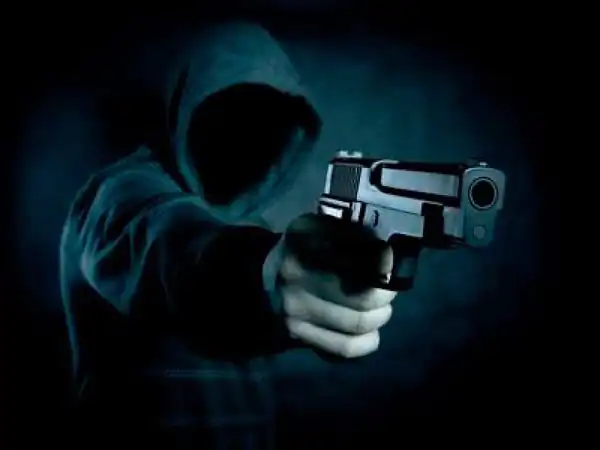 تعبیر خواب کشته شدن با اسلحه + کشته شدن با تفنگ توسط پدر و شلیک گلوله به من