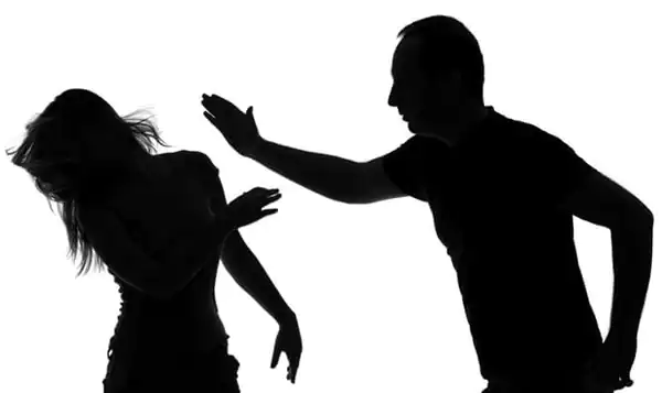 تعبیر خواب کتک خوردن از پلیس + کتک خوردن از مرده امام صادق و پدر مرده