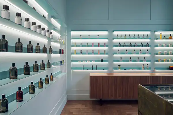 تعبیر خواب مغازه عطر فروشی برای دختر مجرد + مرد عطر فروش و هدیه گرفتن از زن