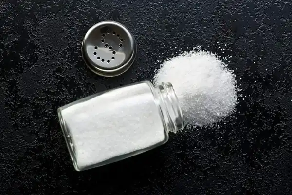 تعبیر خواب نمک پاش برای دختر مجرد و نمک پاشیدن روی سر امام صادق