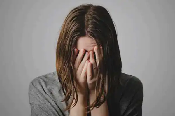 تعبیر خواب ناراحتی خواهر + گریه برای مرگ خواهر و گریه برادر برای خواهر