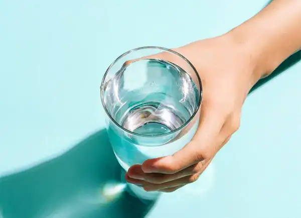 تعبیر خواب نوشیدن آب از چشمه + خوردن آب چشمه در کوه از حضرت یوسف