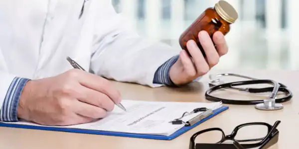تعبیر خواب نسخه دکتر + دکتر رفتن دختر مجرد امام صادق و دکتر رفتن با مرده