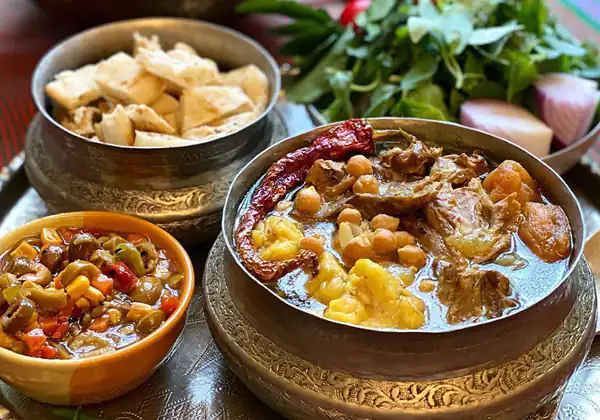 تعبیر خواب آبگوشت حضرت یوسف تعبیر خواب خوردن آبگوشت با نان تعبیر خواب آبگوشت دادن به مهمان تعبیر خواب آبگوشت امام صادق تعبیر خواب آبگوشت برای زن متاهل تعبیر خواب گرفتن نخود از مرده تعبیر خواب ریختن آبگوشت روی زمین تعبیر خواب آبگوشت برای دختر مجرد