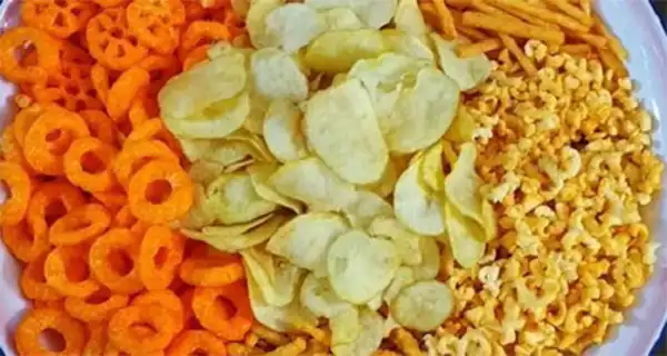 تعبیر خواب پفک دادن به مرده + پفک هدیه گرفتن برای دختر مجرد