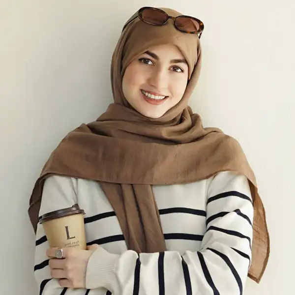 تعبیر خواب روسری قهوه ای + روسری نداشتن دختر مجرد و رنگ قهوه ای
