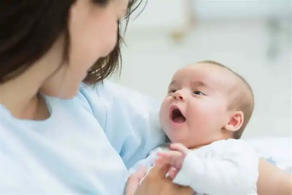 تعبیر خواب طفل به دنیا آوردن + به دنیا آوردن نوزاد دختر توسط مادر