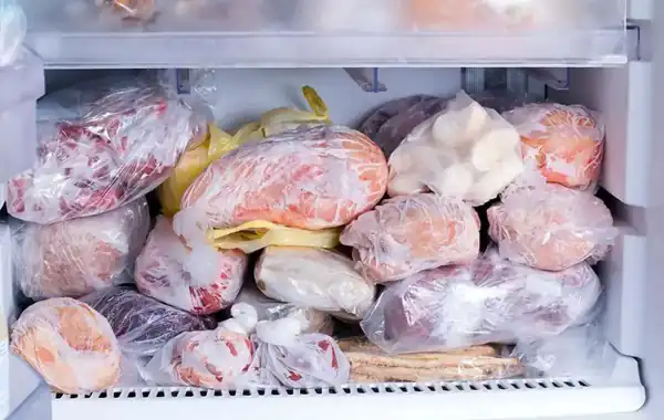 تعبیر خواب یخچال پر از مرغ + مرغ بسته بندی شده و یخچال پر از گوشت قرمز