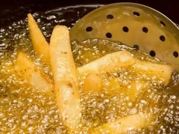 تعبیر خواب روغن داغ + و سرخ شده و روغن مایع برای دختر مجرد و روغن مالیدن به سر