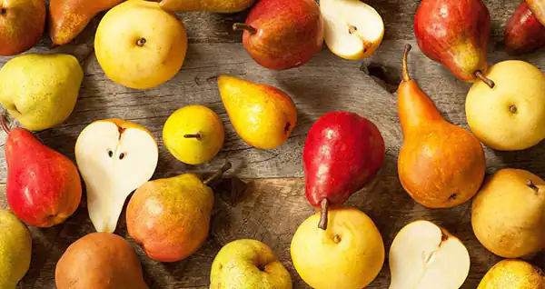 تعبیر خواب دادن گلابی به دیگران + گلابی دادن به مرده و گلابی دادن و نیکی کردن