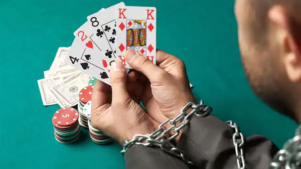 تعبیر خواب قمار + برای زن متاهل و باردار و دختر مجرد و از دید مولف