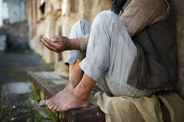 تعبیر خواب گدا + برای زن متاهل و باردار و دختر مجرد و از دید مولف