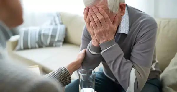 تعبیر خواب خبر بد شنیدن + برای زن متاهل و باردار و دختر مجرد و از دید مولف