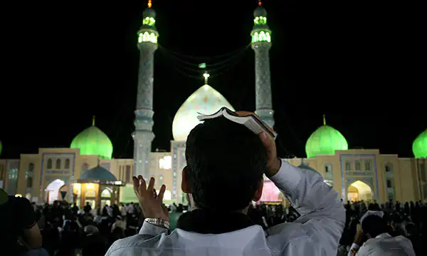 تعبیر خواب سلام دادن به امام زمان + برای زن متاهل و باردار و دختر مجرد از دید مولف