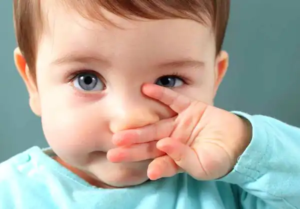 تعبیر خواب آب بینی بچه + برای زن متاهل و باردار و دختر مجرد و از دید مولف