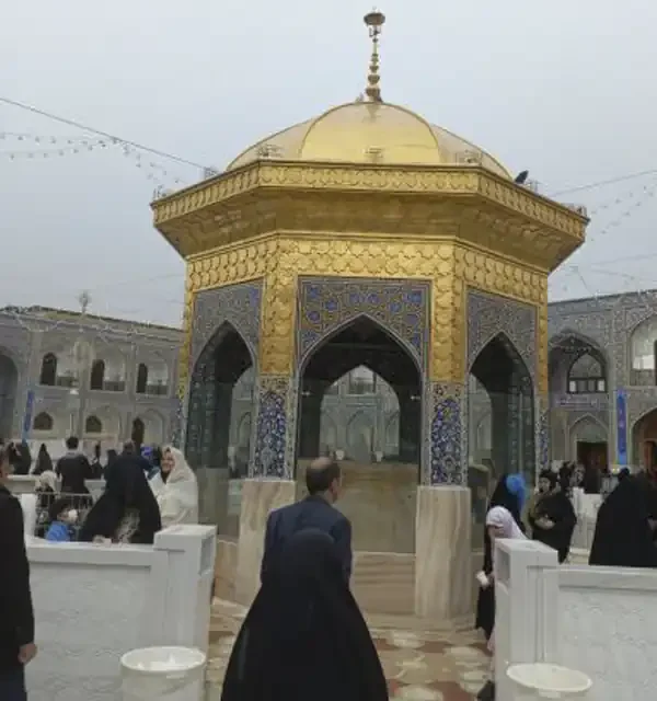 تعبیر خواب اب خوردن از سقاخانه + برای زن متاهل و باردار و دختر مجرد از دید مولف