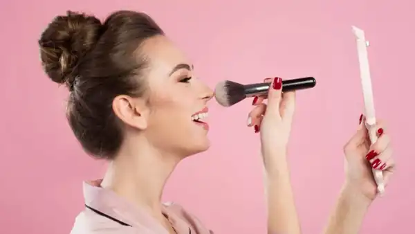 تعبیر خواب آرایش غلیظ + برای زن متاهل و باردار و دختر مجرد و از دید مولف