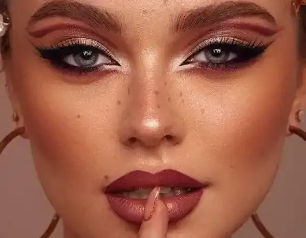 تعبیر خواب آرایش صورت + برای زن متاهل و باردار و دختر مجرد و از دید مولف