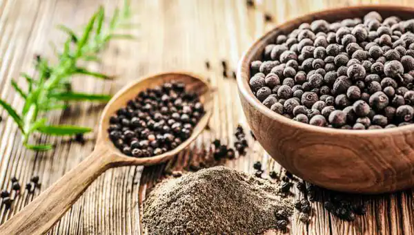 تعبیر خواب فلفل سیاه خوردن + برای زن متاهل و باردار و دختر مجرد و از دید مولف