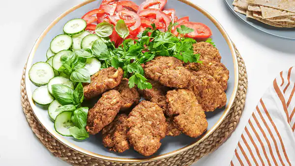 تعبیر خواب غذای کتلت + برای زن متاهل و باردار و دختر مجرد و از دید مولف