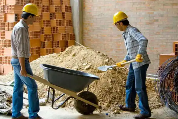 تعبیر خواب کارگر ساختمان + برای زن متاهل و باردار و دختر مجرد و از دید مولف
