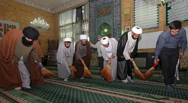 تعبیر خواب نظافت مسجد + برای زن متاهل و باردار و دختر مجرد و از دید مولف
