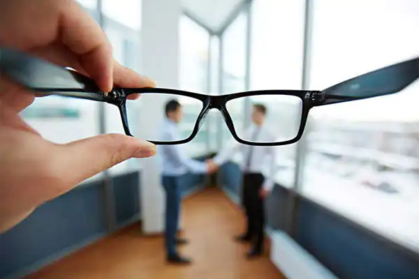 تعبیر خواب تار دیدن چشم + برای زن متاهل و باردار و دختر مجرد و از دید مولف