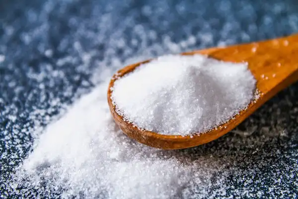 تعبیر خواب نمک برای دختر مجرد + معنی نمک در خواب های دختر مجرد چیست