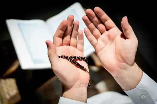 تعبیر خواب سید با عمامه سبز + معنی سید با عمامه سبز در خواب های ما چیست