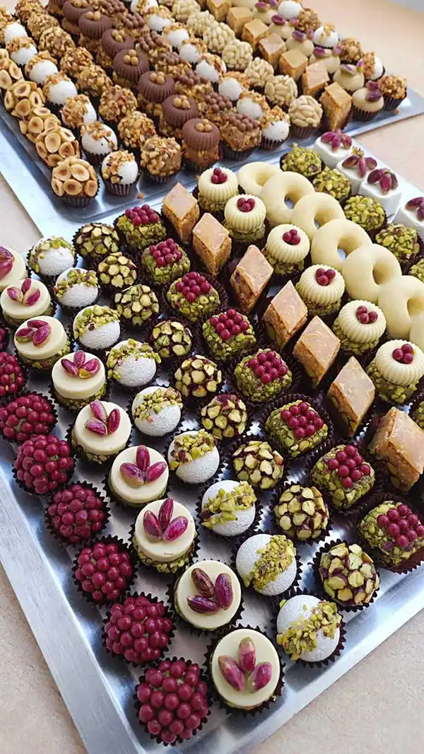 انواع مدل شیرینی خشک + جدیدترین مدل‌های شیرینی خشک خانگی و مجلسی برای عید