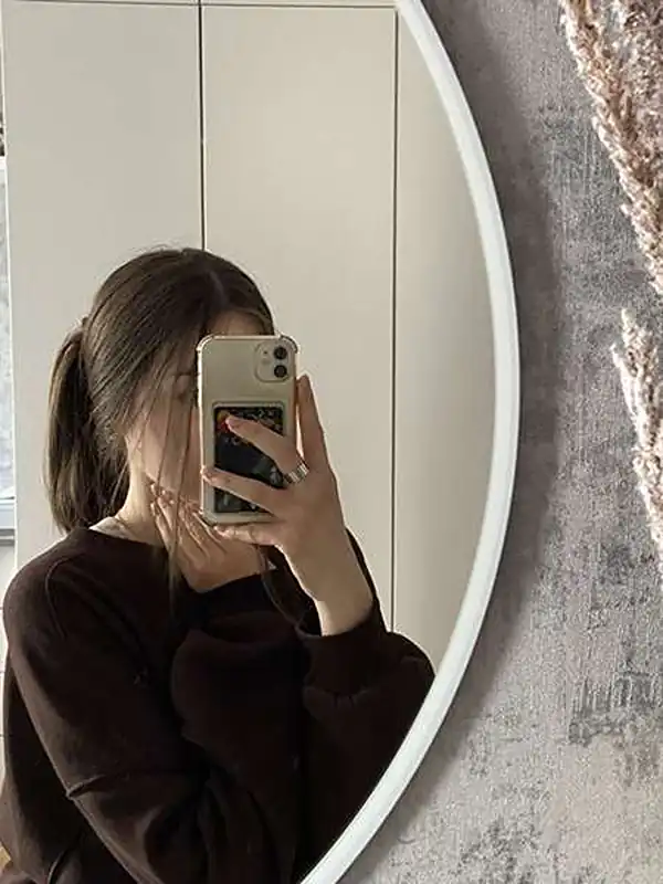 مدل عکس گرفتن جلو اینه + بهترین مدل های عکس گرفتن و ژست جلو اینه