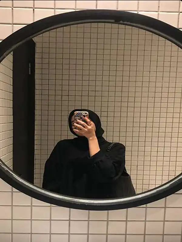 مدل عکس گرفتن جلو اینه + بهترین مدل های عکس گرفتن و ژست جلو اینه