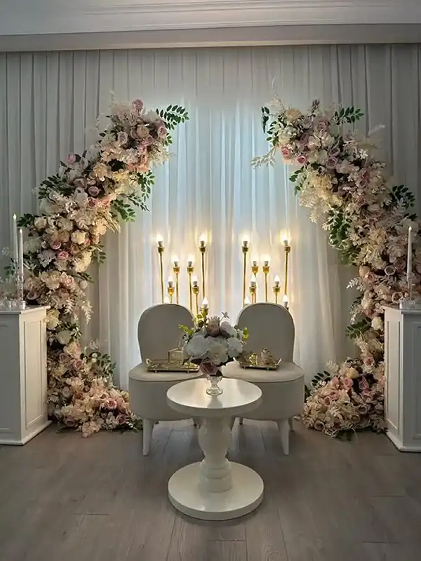 دیزاین بله برون + زیبا ترین مدل های چیدمان برای مراسم خاص و خاطره ساز