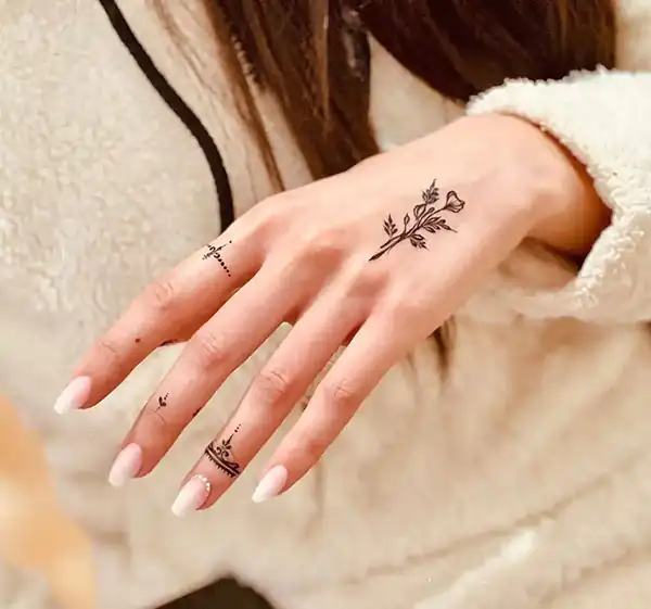 مدل حنا ساده + زیباترین مدل های حنا ساده پشت و روی دست بسیار خوشگل