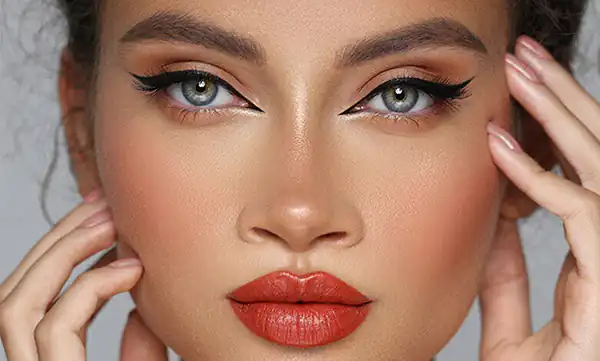 مدل خط چشم گربه ای + زیباترین مدل های خط چشم گربه ای ترند امسال