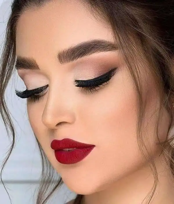 مدل آرایش با رژ قرمز + جذاب ترین مدل آرایش با رژ قرمز برای حضور در مهمانی شیک و لاکچری 