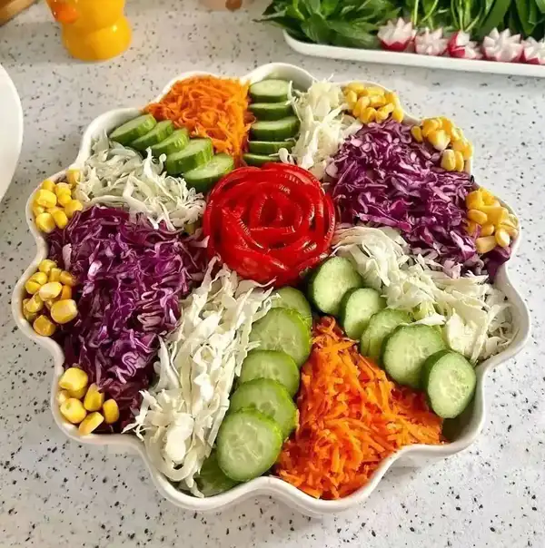 مدل سالاد برای مهمونی + جذاب ترین مدل های سالاد کاهو و کلم لذیذ و لاکچری برای مهمونی
