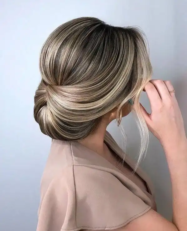مدل شینیون اروپایی پایین + مناسب ترین مدل شینیون اروپایی شیک و لاکچری برای چهره و فرم صورت شما