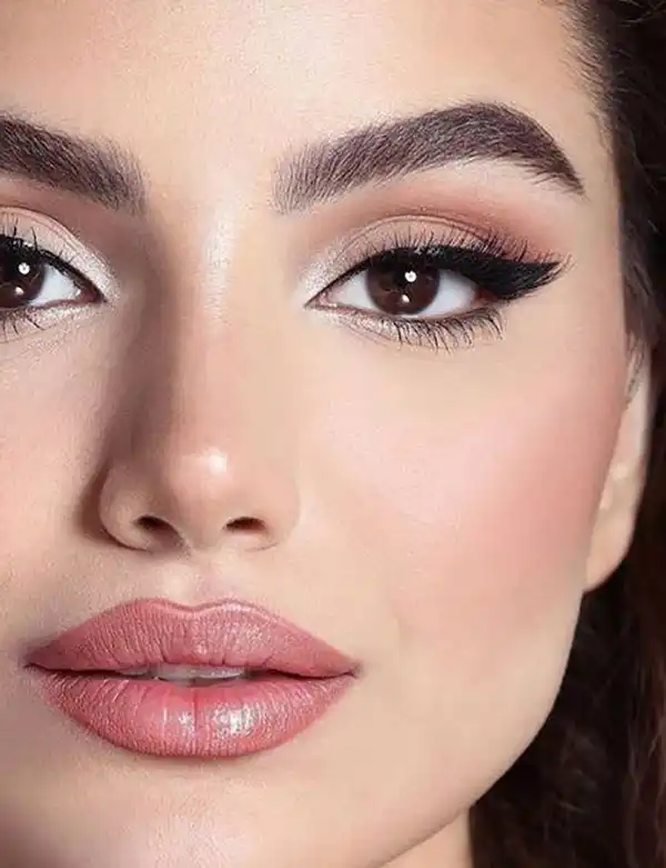 مدل آرایش صورت ساده + زیباترین و ملایم ترین سبک ها برای استایل روزمره و طبیعی 