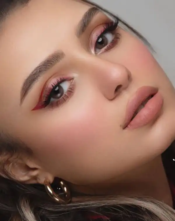 مدل آرایش صورت ساده + زیباترین و ملایم ترین سبک ها برای استایل روزمره و طبیعی 