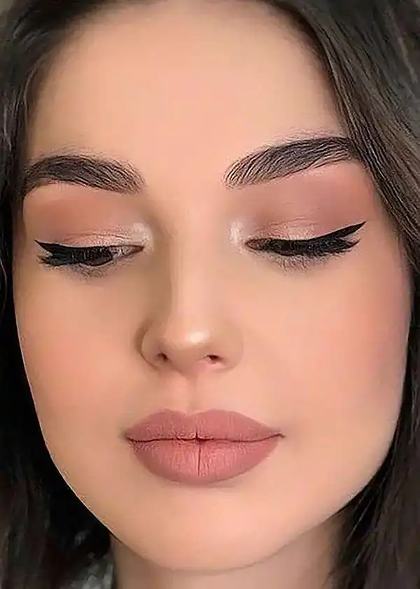 مدل آرایش صورت ساده + زیباترین و ملایم ترین سبک ها برای استایل روزمره و طبیعی 