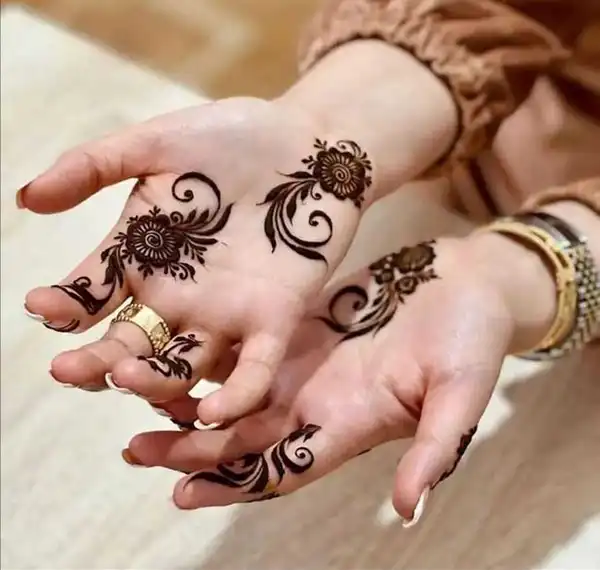 مدل حنا کف دست + جدیدترین و شیک‌ترین مدل‌های حنا کف دست برای عروس و مهمانی
