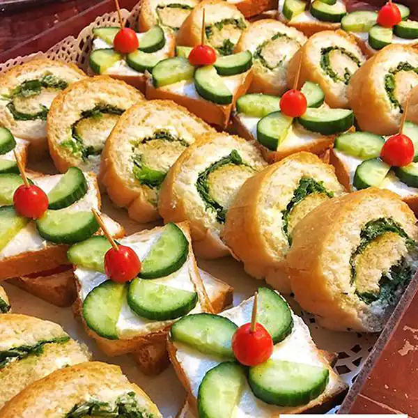 تزیین نون و پنیر و سبزی برای روضه + بهترین ایده ها برای تزیین نون و پنیر و سبزی