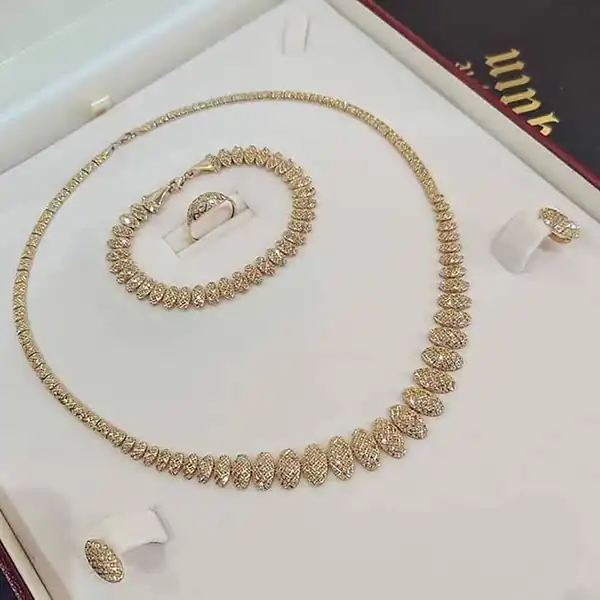 سرویس طلا شیک و جدید + زیباترین مدل های سرویس طلا شیک و جدید و لاکچری