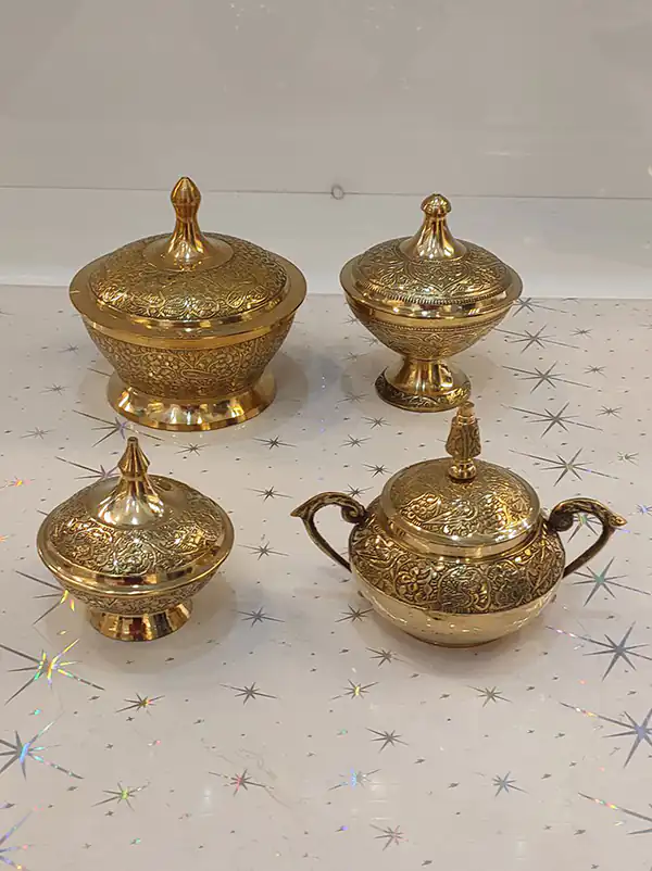 ظروف برنجی پذیرایی + زیباترین مدل های ظروف برنجی پذیرایی ترند امسال