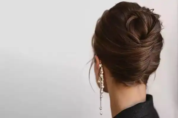 شینیون مو ساده + ظاهر آراسته و رسمی با شینیون مو ساده شیک و منحصربفرد