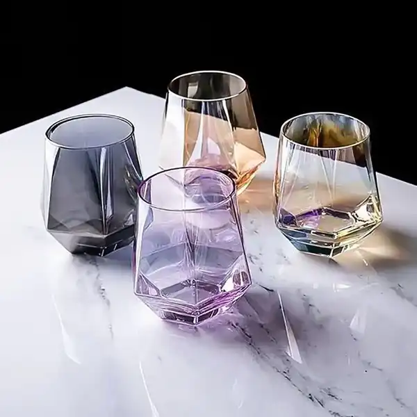 لیوان خارجی شیک + میز پذیرایی مدرن و متفاوت با لیوان خارجی شیک و لوکس