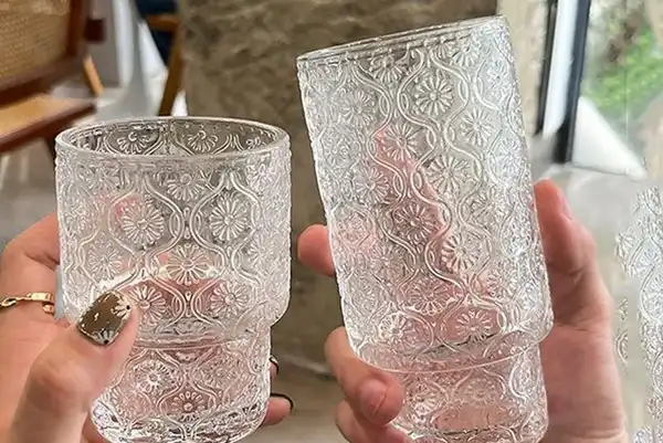 لیوان خارجی شیک + میز پذیرایی مدرن و متفاوت با لیوان خارجی شیک و لوکس