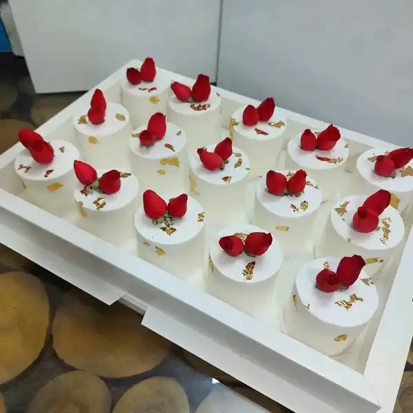 مدل شیرینی بله برون + مدل شیرینی بله برون که نمادی از خوشآمدگویی و شادی است